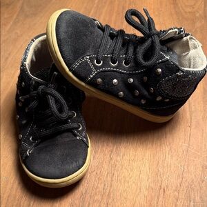Stylish Black Suede Kids Shoes with Silver Studded Design. Size 25 EU. Primigi.